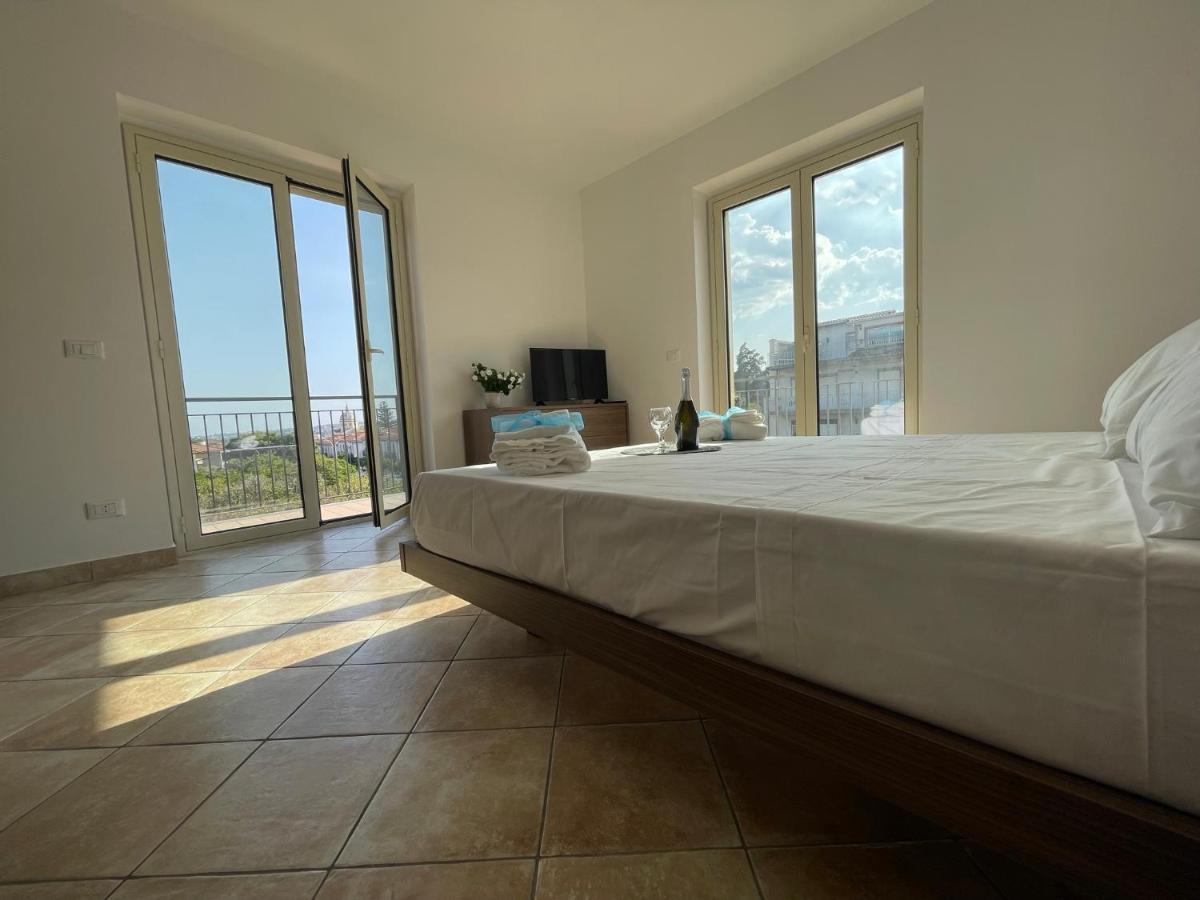 Maison De Cheeramie - Tourist Apartments Tra Mare E Etna Mascali Eksteriør bilde